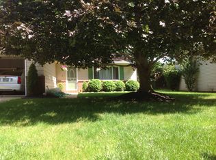 5653 Marine Pkwy, Mentor On The Lake, OH 44060