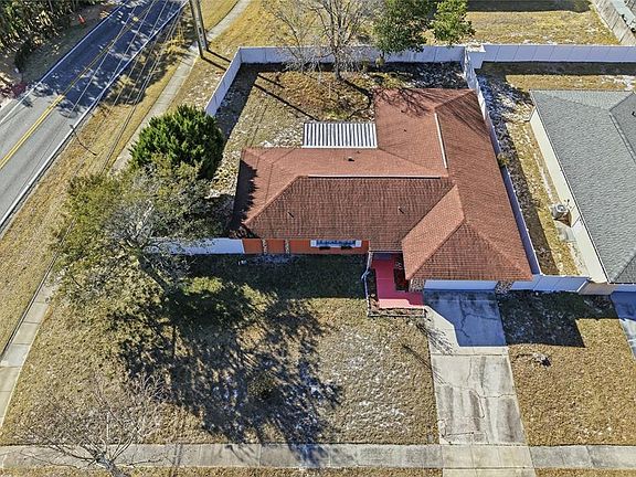 2nd image of 7002 CRESTLAKE DRIVE