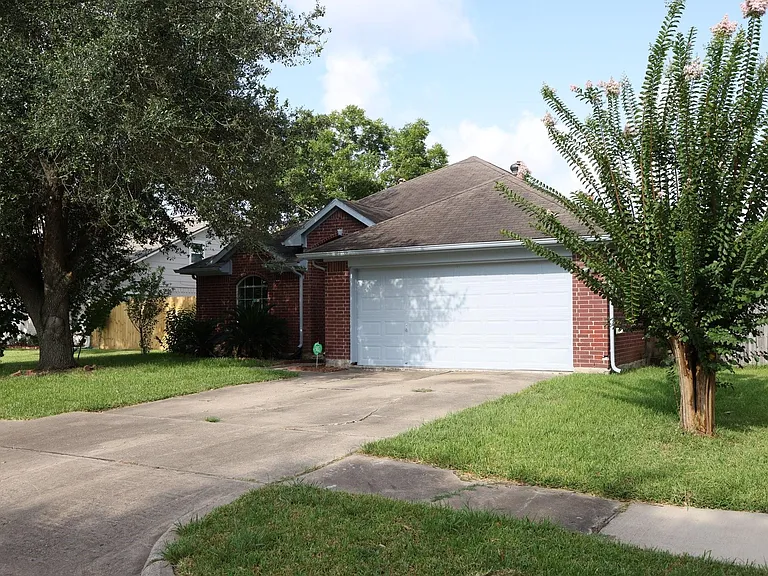 7430 Pouter Dr — Photo 2