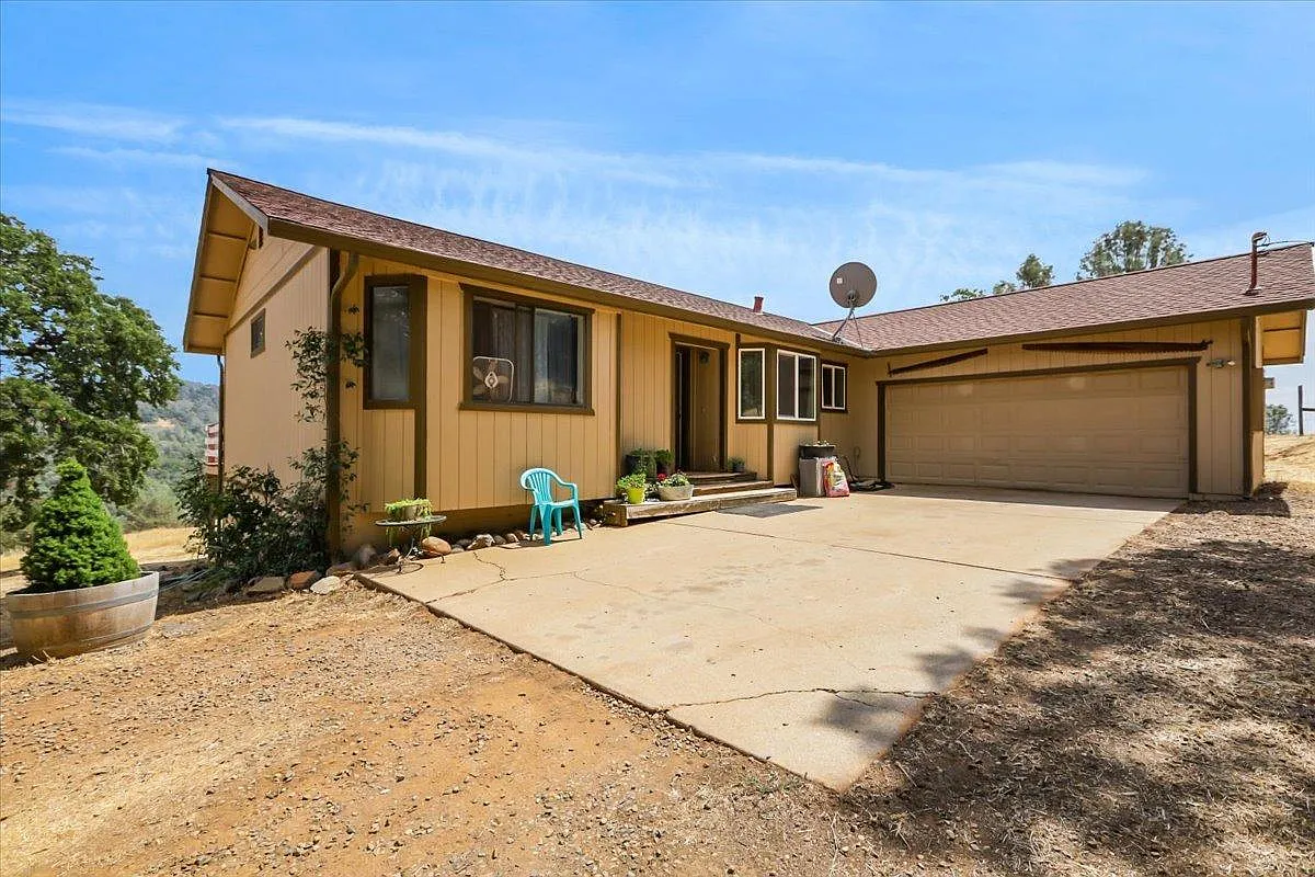 12025 Shepard Rd photo 1
