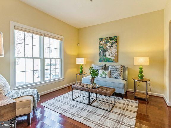 3rd image of 28478 Pinehurst Cir