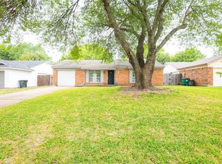 211 Mapleridge Dr, Rockwall, TX 75032
