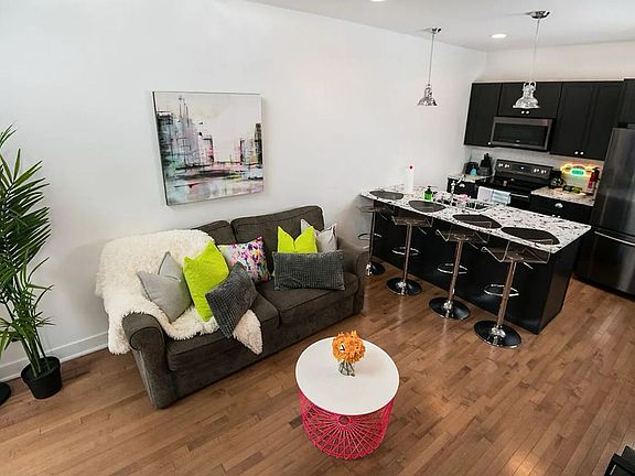 5th image of 1215 N Hancock St #213