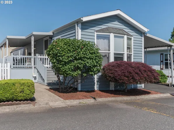 21100 NE Sandy Blvd Unit 7, Fairview, OR 97024