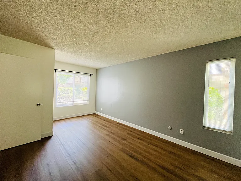 2521 W Sunflower Ave #R1 — Photo 10