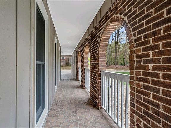 3rd image of 3677 Rainbow Cir