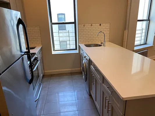 Rented by Mdays Realty | media 13