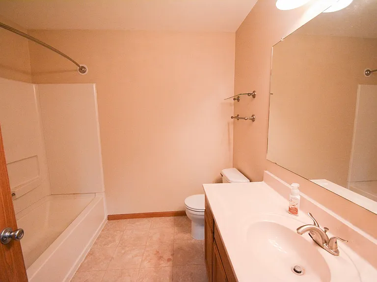 1915 Deerhaven Ln NE #6 — Photo 6