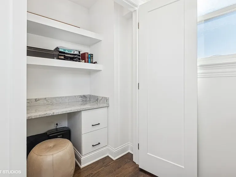 1215 W Barry Ave #3 — Photo 36