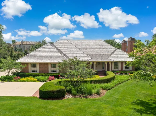 2016 Midwest Club Pkwy, Oak Brook, IL 60523