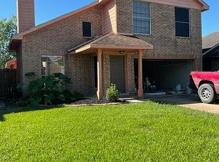 107 Avocado St, Lake Jackson, TX 77566