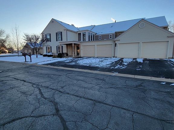 2nd image of 413 Dunham Place Cmns #413