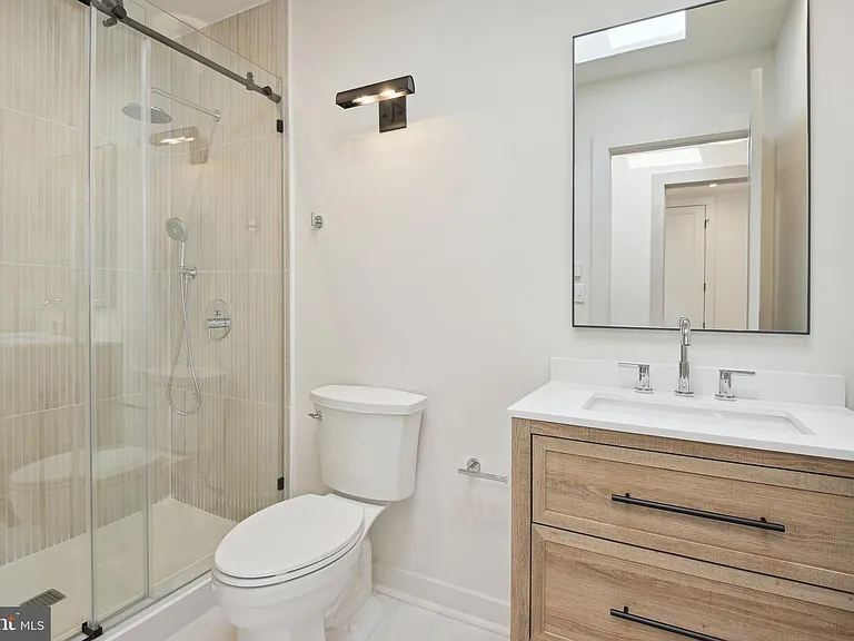 1329 Connecticut Ave NW #300 — Photo 43