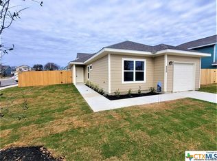 220 W Martindale St, Seguin, TX 78155