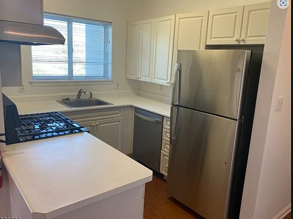 3rd image of 1123 Brittany Dr Unit 1123