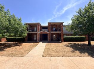 5825 6th St UNIT D, Lubbock, TX 79416
