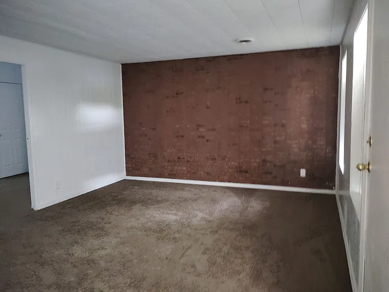 1311 Saint Stephens Dr — Photo 3