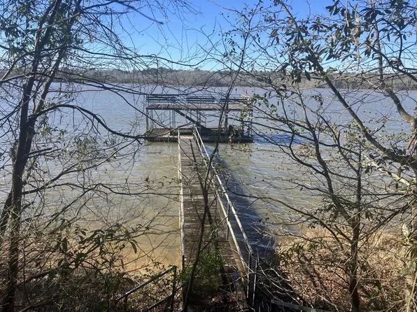 23 Arrowhead Ln, Fort Gaines, GA 39851