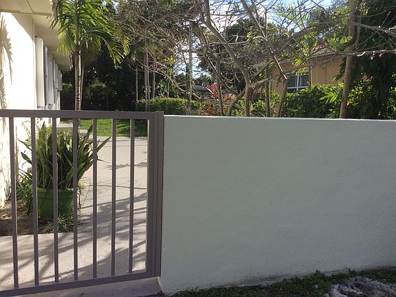 3rd image of 390 NE 91st St
