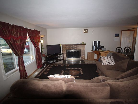 3rd image of 12015 Alaska St S
