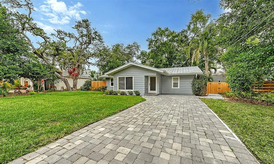 1773 Harmony Ln