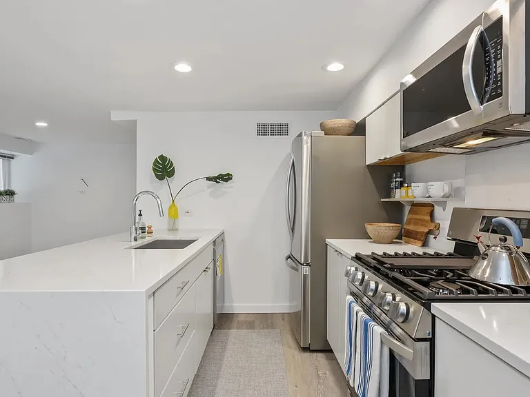 1409 W Superior St #G — Photo 4
