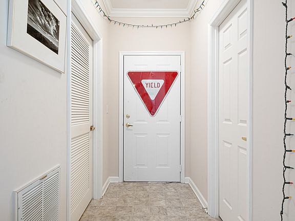 5th image of 213 S Knollwood Dr Suite 3201