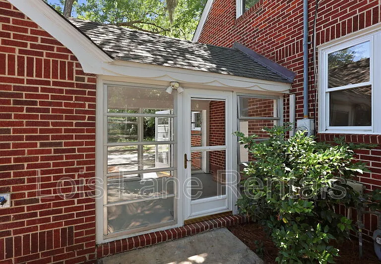 2043 Wappoo Dr — Photo 20