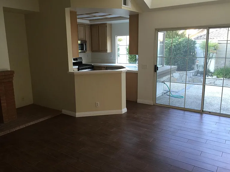 26322 Rosa St — Photo 7