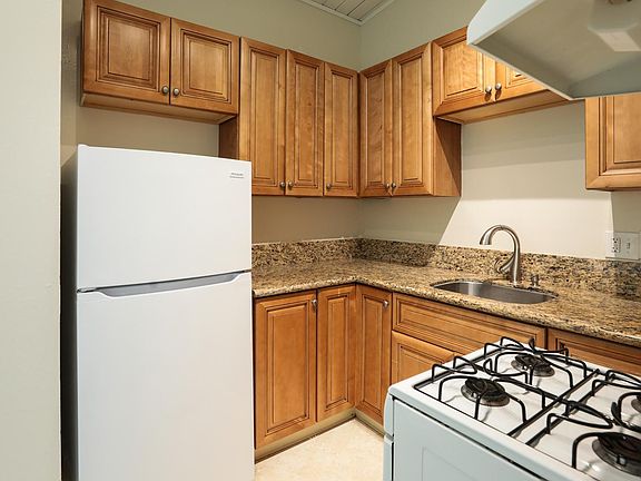 Soft closing cabinets & drawers