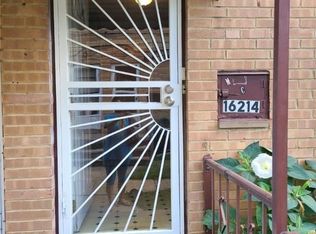 16214 Maplewood Ct, Maple Heights, OH 44137