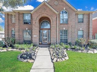 8818 Apple Mill Dr, Houston, TX 77095