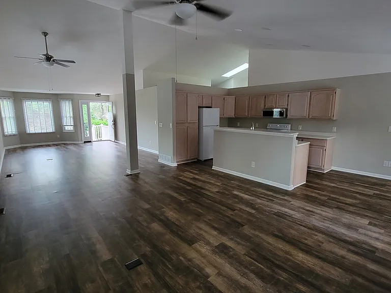 1110 Beta Loop — Photo 6