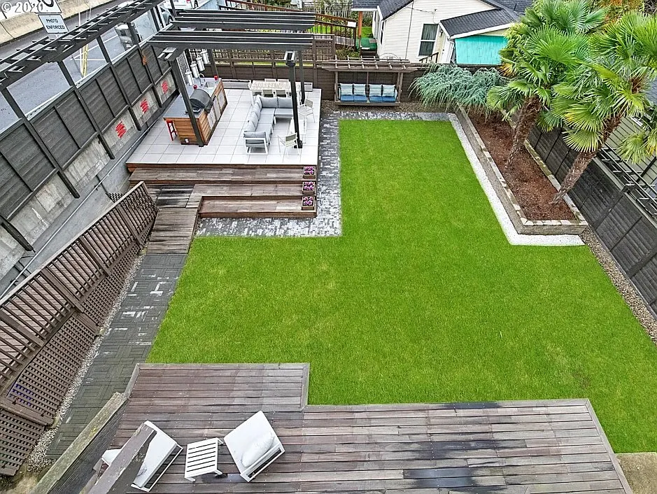 6020 Northeast Willow Street - 1 — Photo 4
