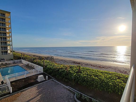 5th image of 1045 Highway A1a #301