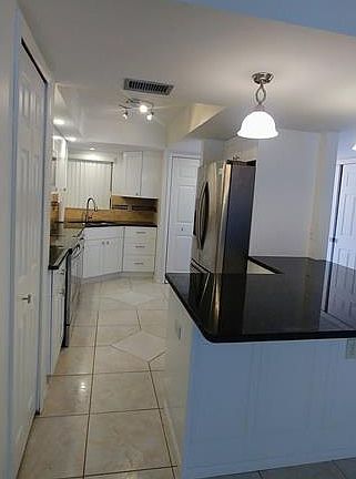 5th image of 1202 Cape Coral Pkwy W APT 106