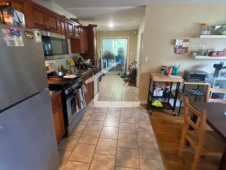 93 Glen St #2 — Photo 13