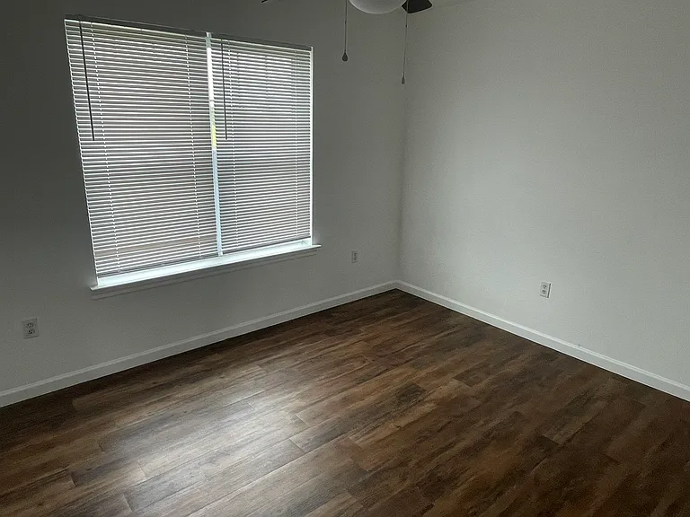156 Michael Ave — Photo 11