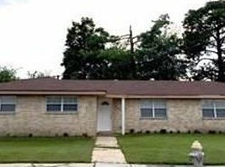 4746 Donna Dr, New Orleans, LA 70127