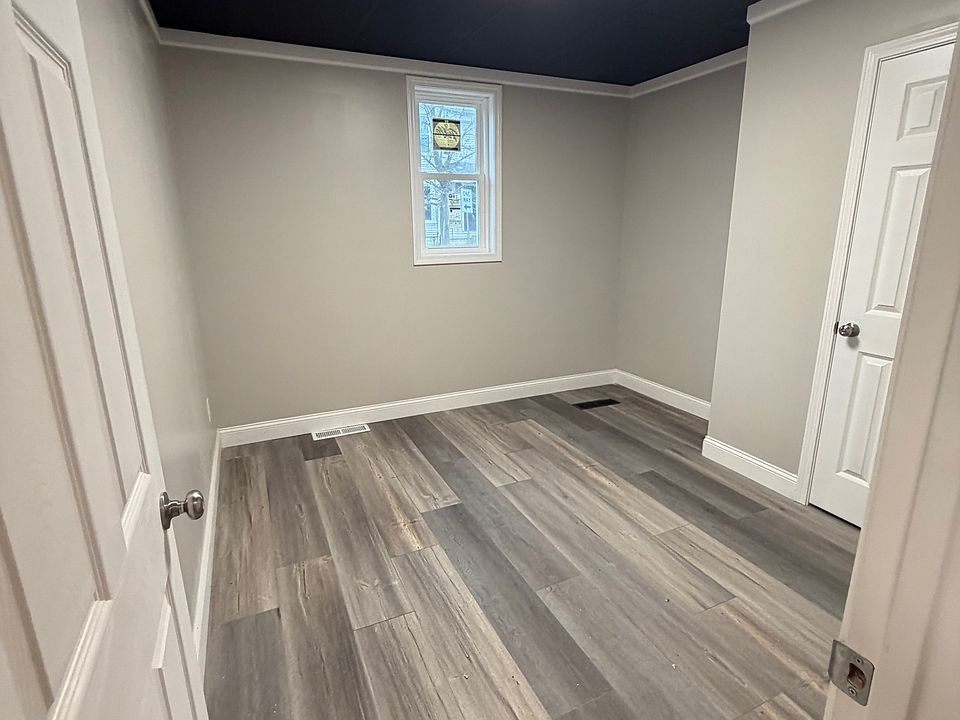 1st image of 41 Erie Ave #2