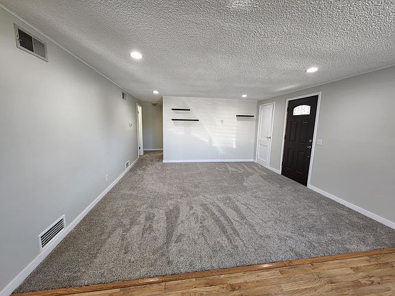4th image of 704 Birch Ave