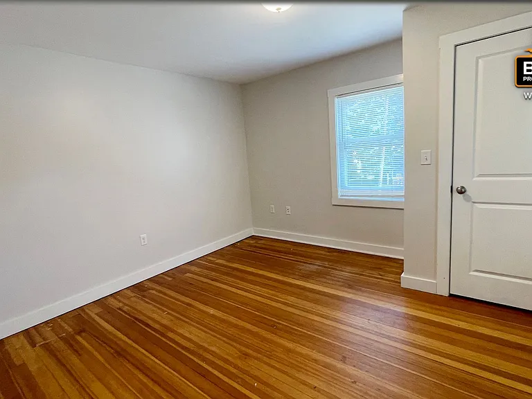 429-433 Princeton Rd — Photo 18
