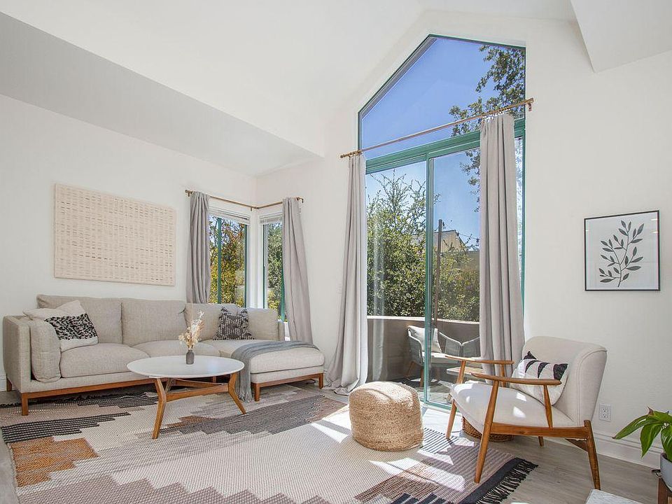 1st image of 37 Ross Ave APT 6