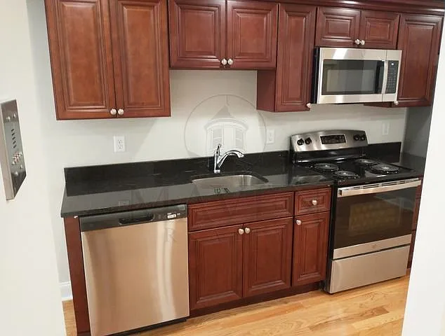 105 Morse St #1 — Photo 2