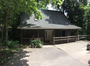 119 Winter Ln, Clyde, NC 28721