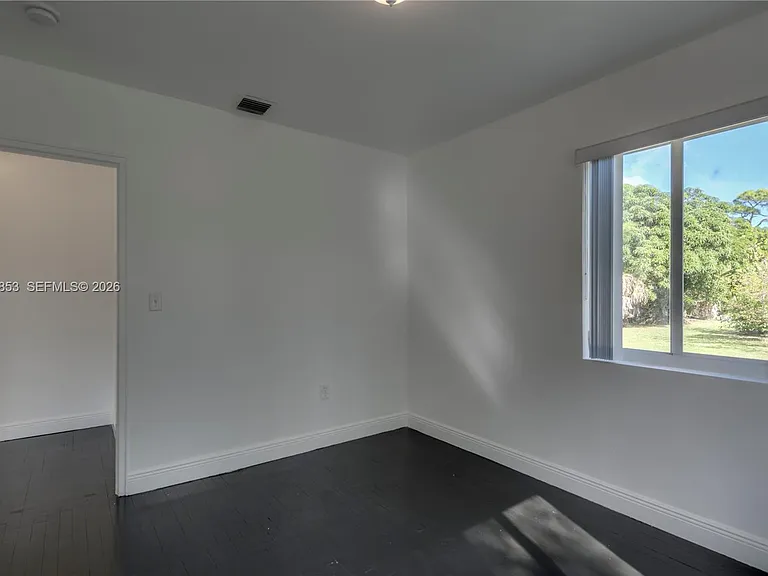 14115 NW 5th Ave — Photo 13