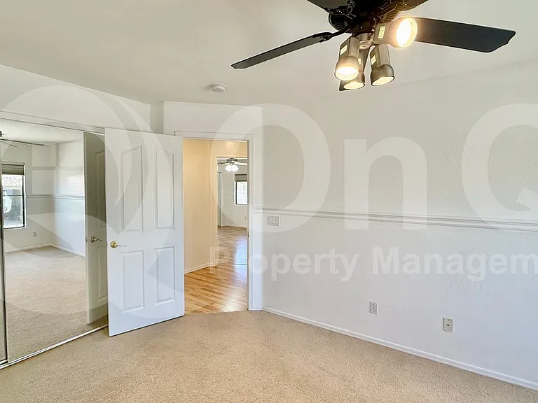 27822 N 47th St — Photo 26