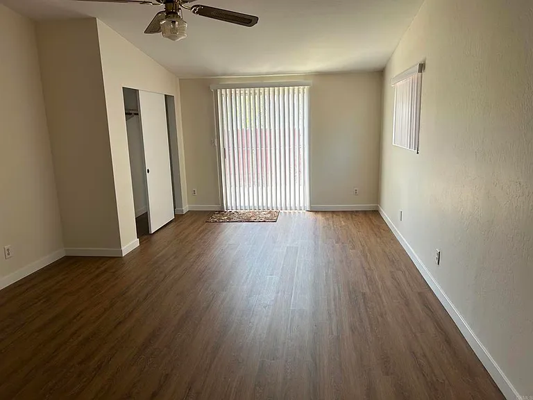 8621 Willow Ter — Photo 23
