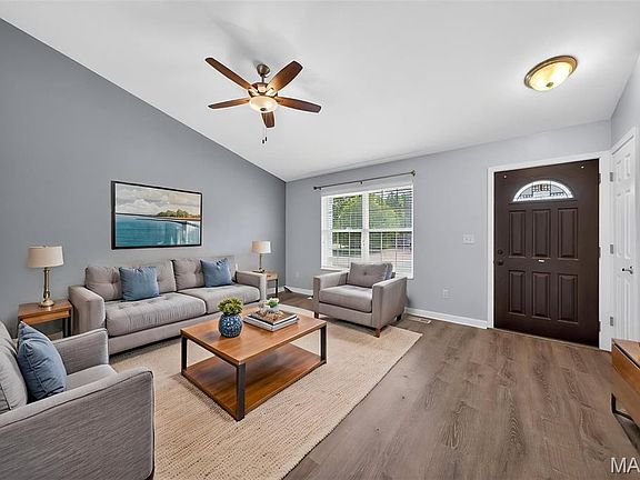 2nd image of 279 Cherrywood Parc Dr