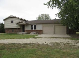 985 E 121st Ave N, Belle Plaine, KS 67013